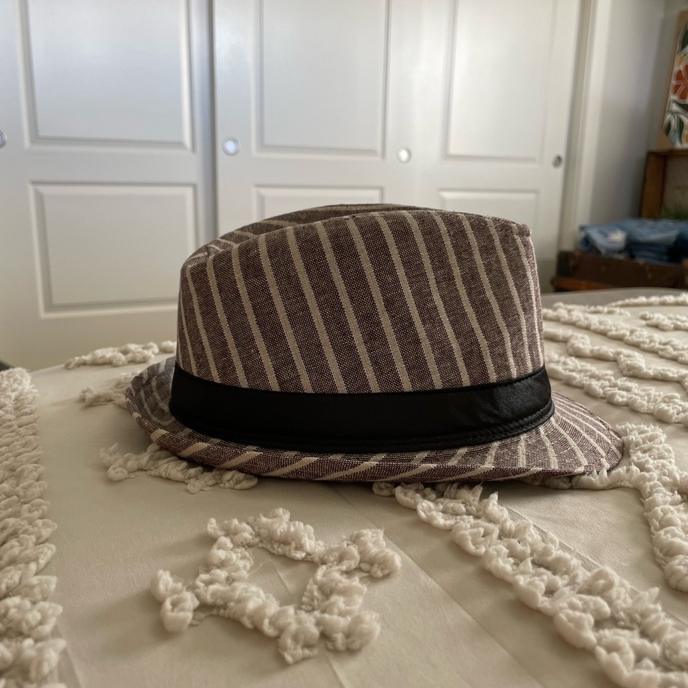 🌺 Fedora 🌿 - Picture 2 of 4